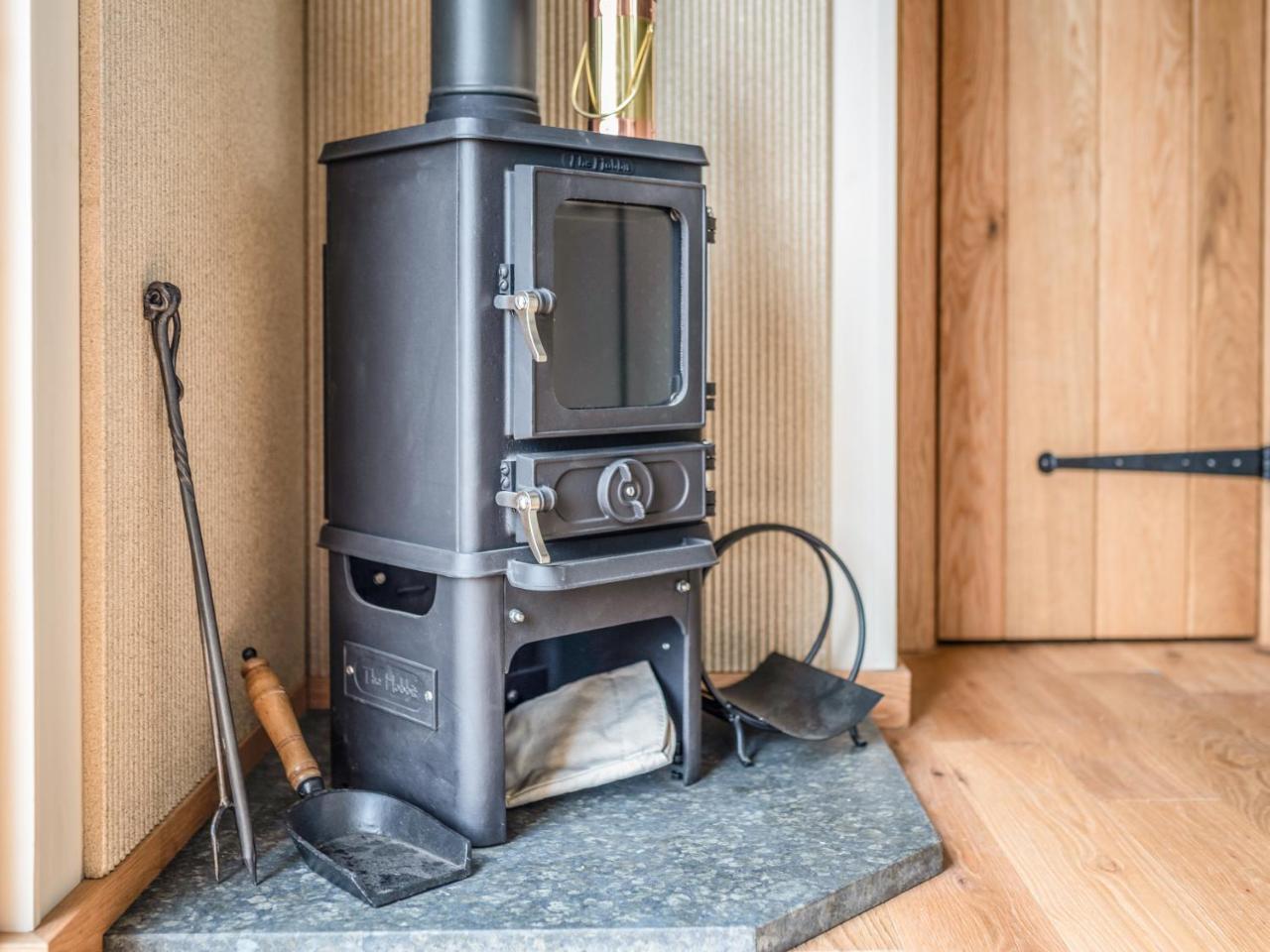 Villa Padarn'S Hut à Llanbadarn Fynydd Extérieur photo